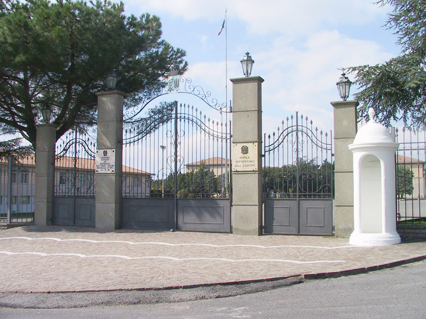 Ingresso della Scuola Sottufficiali