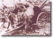 pezzo da 105/28 in azione